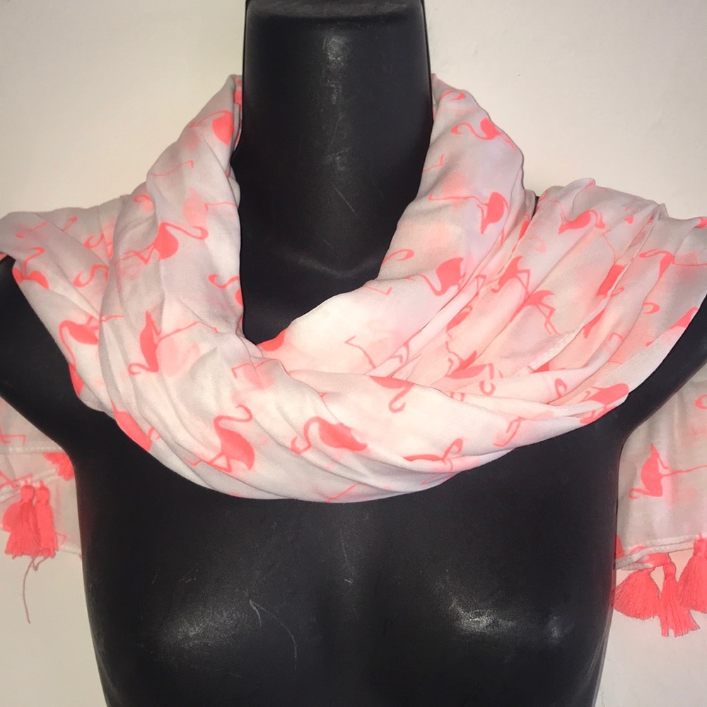 NWT flamingo scarf 80% off very soft